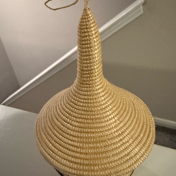 Rare  Rwandan Handmade Nesting Baskets with Lids 2.5”-9.5” set of 5 - Picture 5 of 6